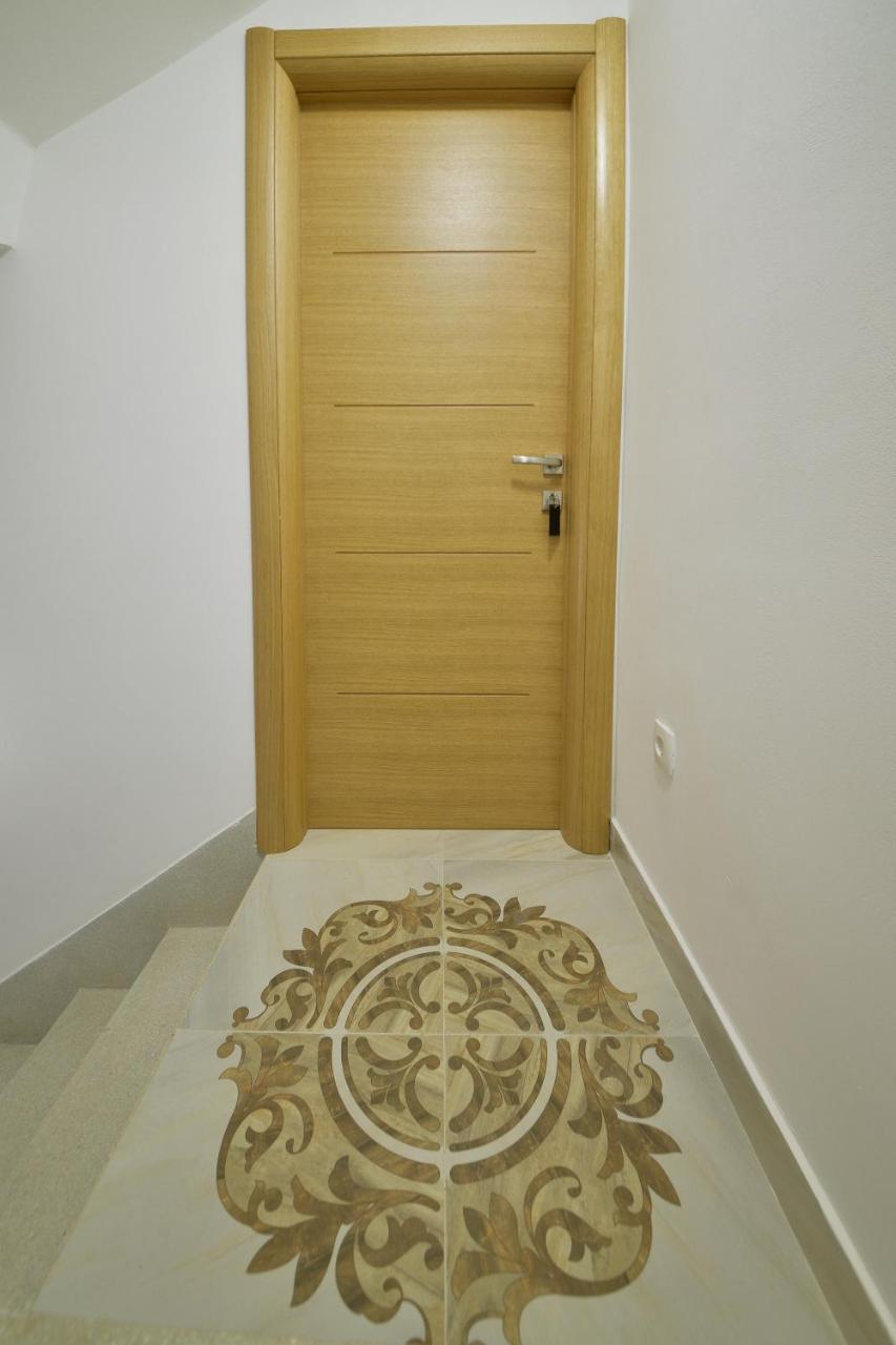 Apartmani Ljubo Rafailovic 2 Rafailovici Exterior photo