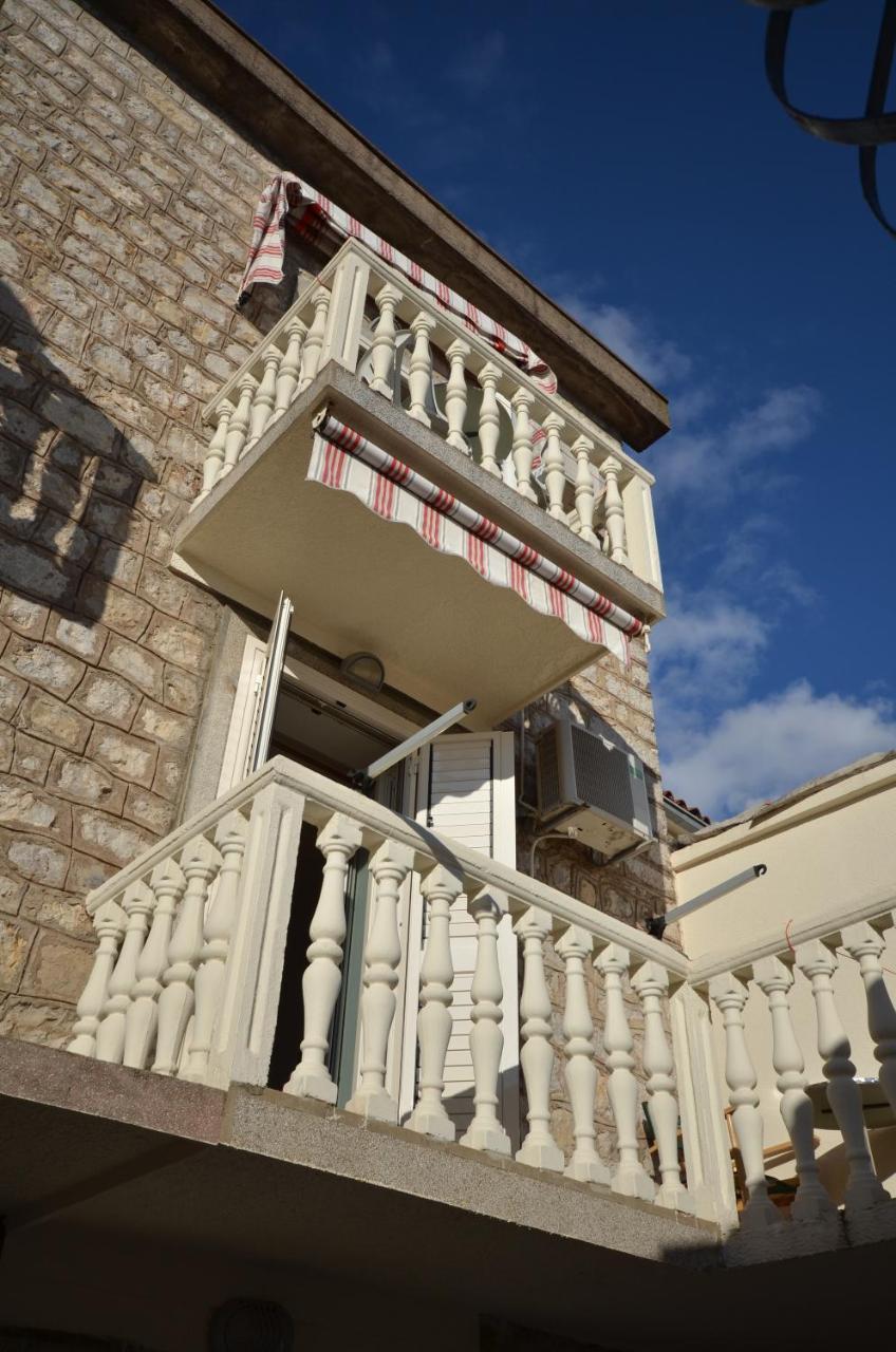 Apartmani Ljubo Rafailovic 2 Rafailovici Exterior photo